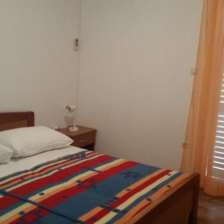 Apartments By The Sea Sveta Nedilja, Hvar - 11433 Света Неделя Стая снимка