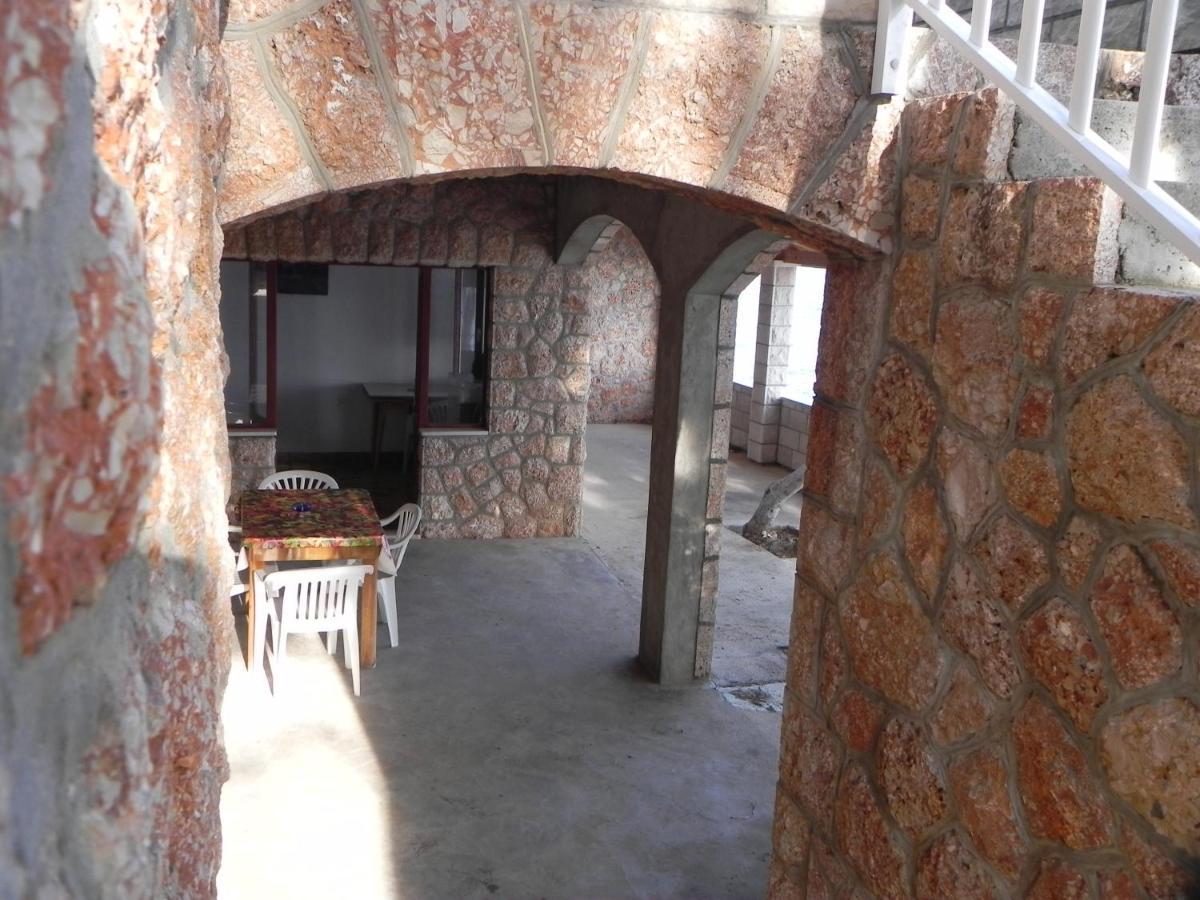 Apartments By The Sea Sveta Nedilja, Hvar - 11433 Света Неделя Екстериор снимка