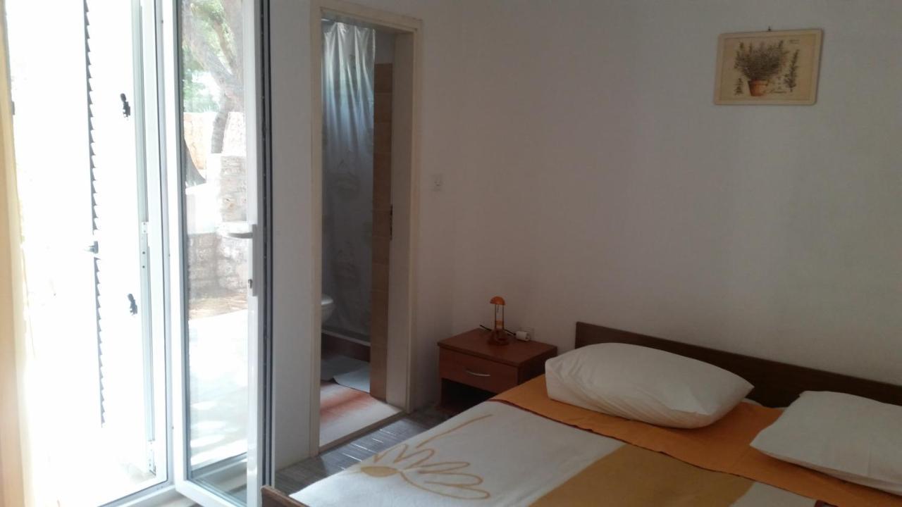 Apartments By The Sea Sveta Nedilja, Hvar - 11433 Света Неделя Екстериор снимка