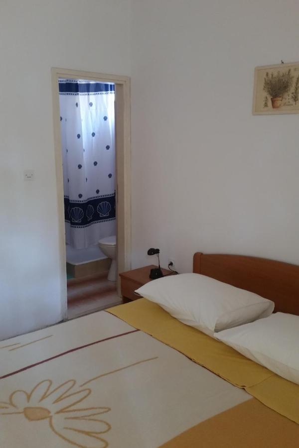 Apartments By The Sea Sveta Nedilja, Hvar - 11433 Света Неделя Екстериор снимка
