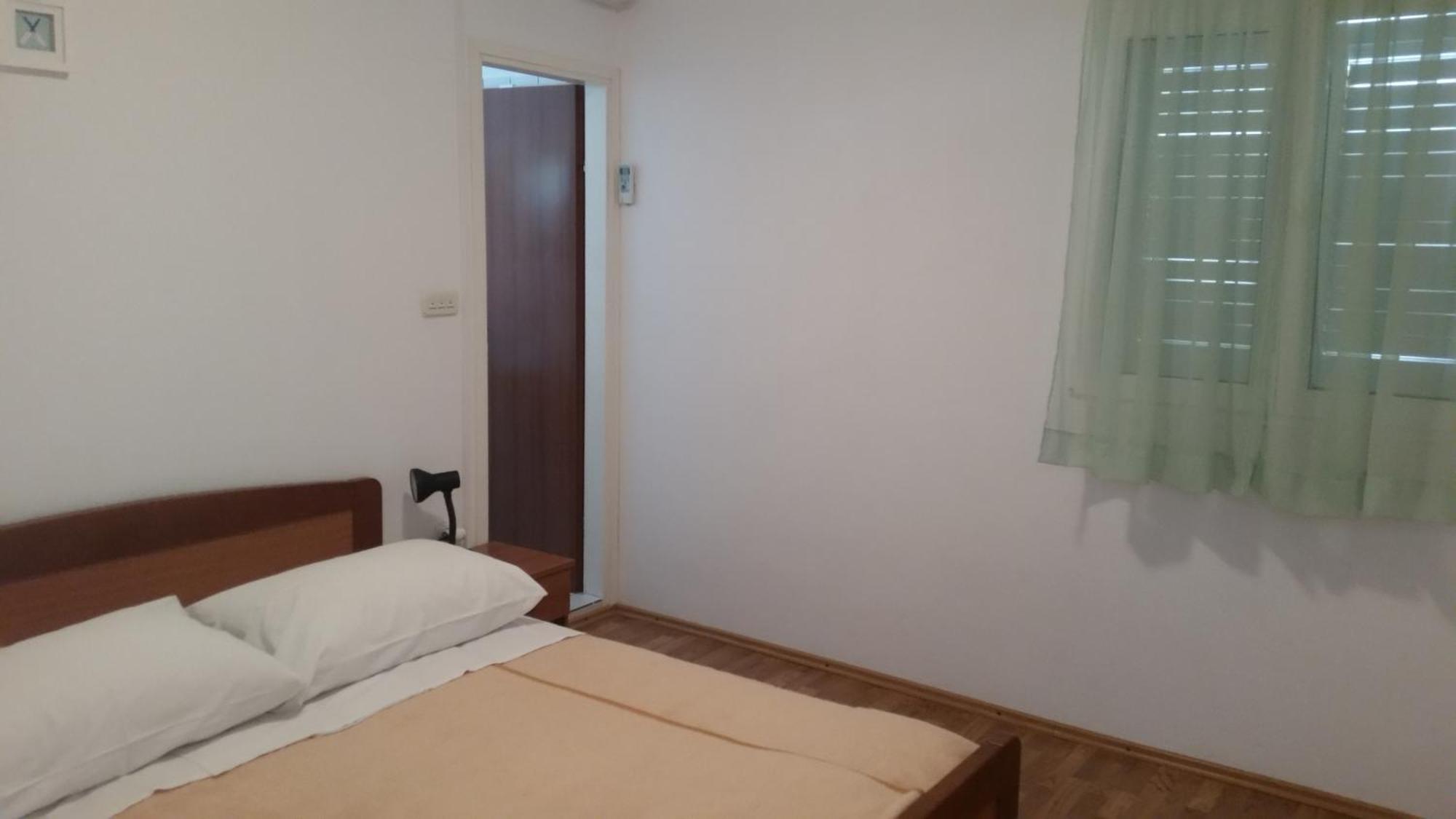 Apartments By The Sea Sveta Nedilja, Hvar - 11433 Света Неделя Стая снимка