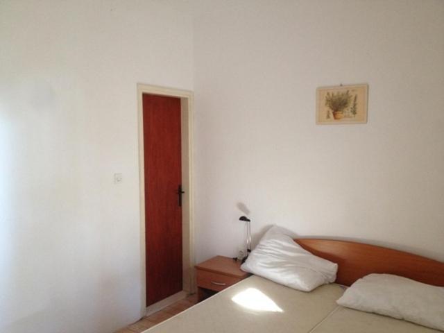 Apartments By The Sea Sveta Nedilja, Hvar - 11433 Света Неделя Стая снимка
